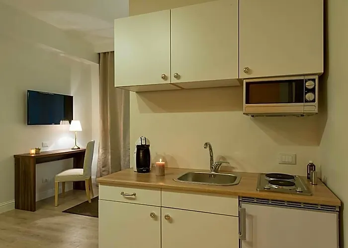 Aruna Rome