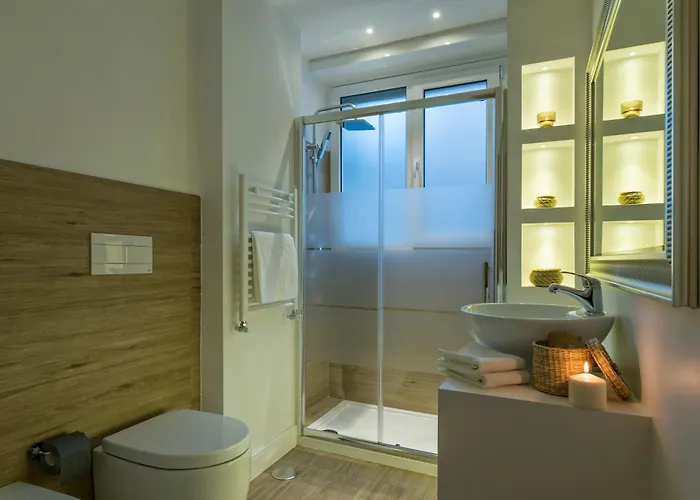 Aruna Apartment